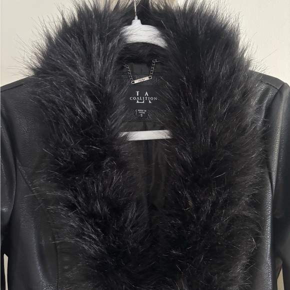 TA Coalition Black Faux Leather Jacket w/ Luxe Faux Fur Collar | Y2K Glam Size S - Picture 5 of 6